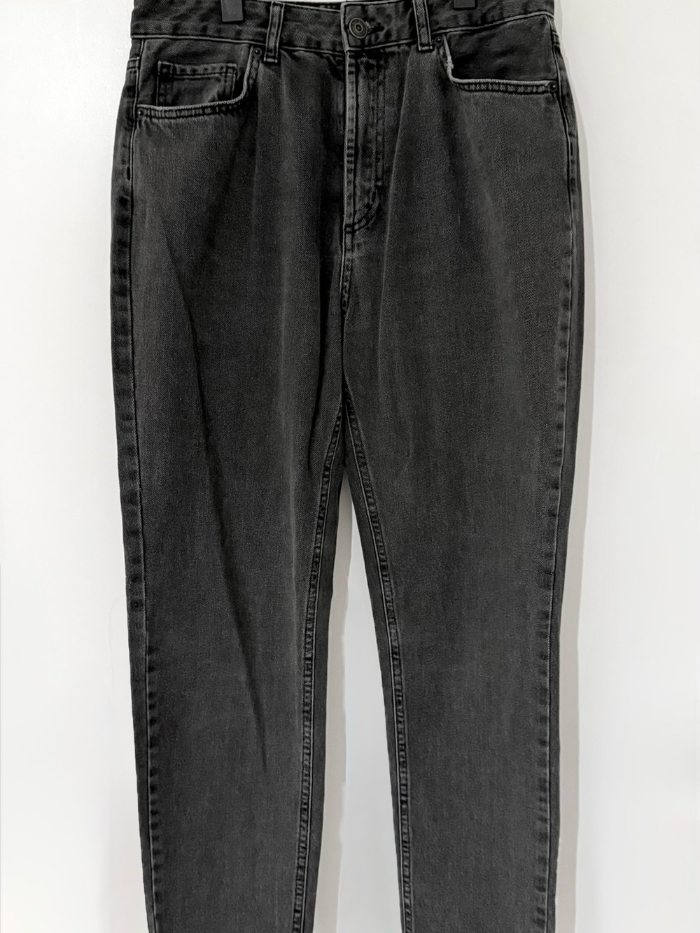 BDG High-Rise Mom Women's Jeans in Washed Black